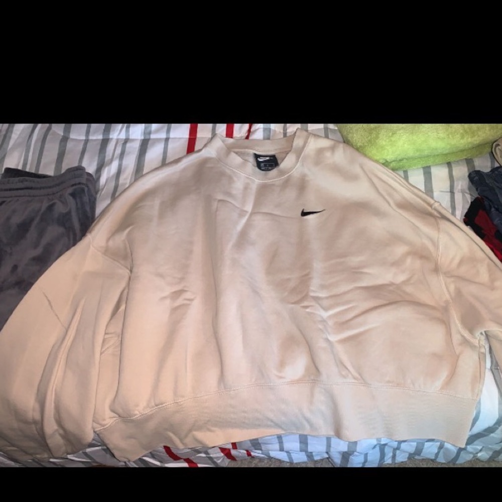 Cropped Nike Sweatshirt